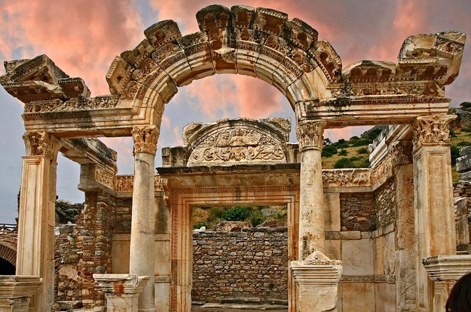 2-Day Private Istanbul to Ephesus Tour by Flight & Hotel - Where you’ll stay: overnight near Ephesus (and why it matters)