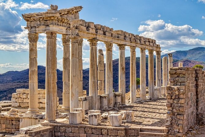 2-Days Gallipoli Troy Pergamon Acropolis Tour From Istanbul to Kusadasi - Pergamon Acropolis: the ancient architecture day