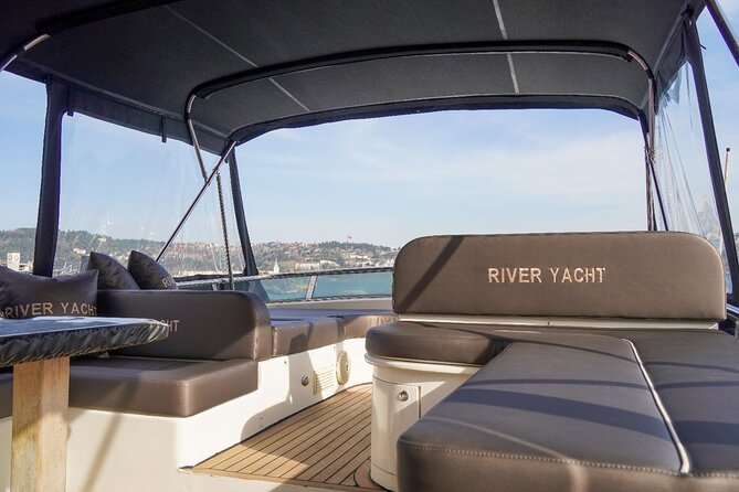 2 Hours Luxury Private Yacht Cruise on the Bosphorus - Beylerbeyi, Kucuksu, and the Maiden’s Tower signature moment
