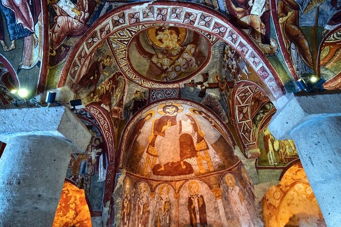 3 Days 2 Nights Cappadocia Package Tour from Istanbul by Plane - Day 2: Red Valley hike, Love Valley views, Kaymaklı Underground City, and Pigeon Valley