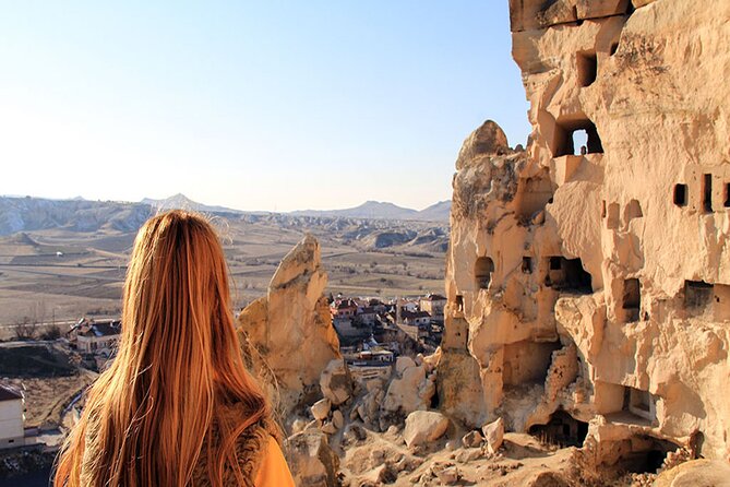 3 Days 2 Nights Cappadocia Package Tour from Istanbul by Plane - Hotel base, breakfast, and lunch rhythm