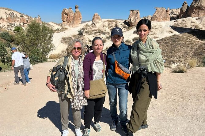 6 Days Istanbul Cappadocia Tour in Spanish with 2 internal flights - Sultanahmet in Spanish: Hagia Sophia, Blue Mosque, and the Hippodrome Walk