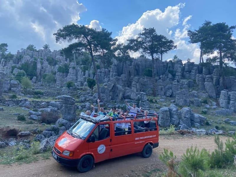 A Journey of Scenic Views, Culture and Entertainment - Who Should Book This and Who Should Skip It