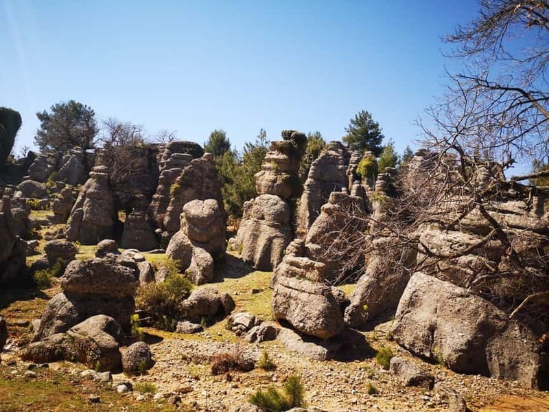 A Journey of Scenic Views, Culture and Entertainment - Man-like Rocks: Erosion That Looks Like a Story