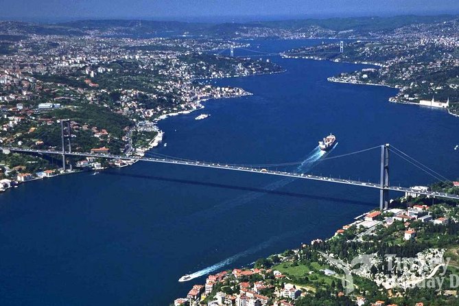 Afternoon Bosphorus Boat and Bus Tour with cable car from Pierre Loti Coffee - Golden Horn bus sights: Balat landmarks and Byzantine walls from the window
