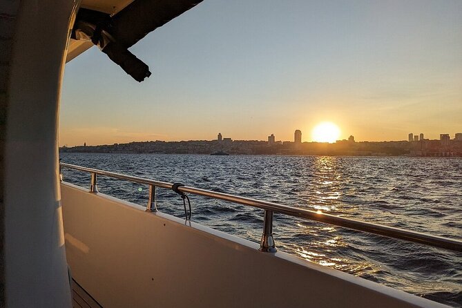 Afternoon Bosphorus Cruise Luxury Yacht with Professional Guide - Küçüksu Pavilion and Beylerbeyi Palace gardens under the bridge
