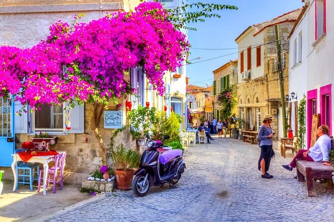 Alaçatı & Çeşme Chill Tour: Vibes, Streets & Snapshots - Çeşme Castle: Views, Old Stone, and a Quick History Fix