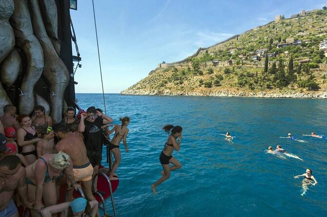 Alanya All Inclusive Pirate Boat Trip With Hotel Transfer - What you might see along the Alanya coastline