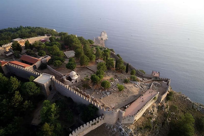 Alanya: Castle Sunset Tour, Damlatas Cave&Cable Car Options - Teleferik cable car: the ride is short, the moment is big