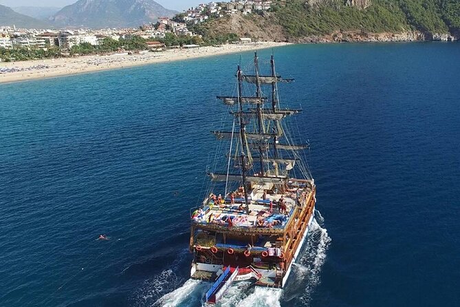 Alanya Catamaran Boat Tour with Lunch, Soft Drinks & Transfer - The Foam Party Moment, Animation, and How to Keep It Comfortable