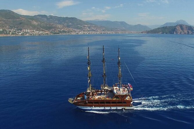 Alanya Catamaran Boat Tour with Lunch, Soft Drinks & Transfer - Getting Picked Up, Staying on Schedule, and Finding the Marina