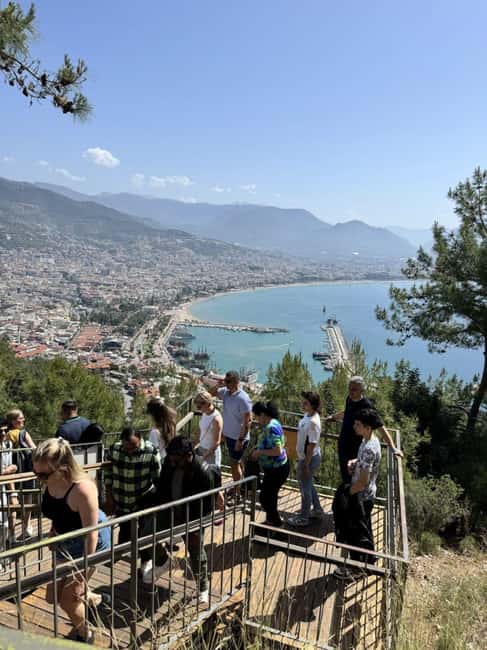 Alanya City Tour: Day/Night, Cable Car & Cleopatra Beach - The one-hour boat cruise: sea time that feels like a reward