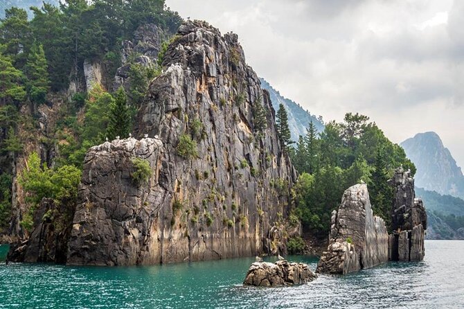 Alanya Green Canyon Boat Trip With Lunch & Unlimited Soft Drinks - Manavgat Dam and the Roman-Era Bridge Moment