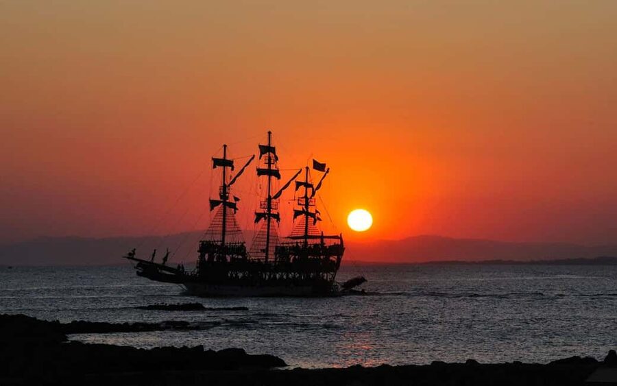 Alanya: Luxury Mega Pirate Boat W/ Lunch, Drinks & Transfer - From Hotel Pickup to Boarding: The Logistics That Make It Easy