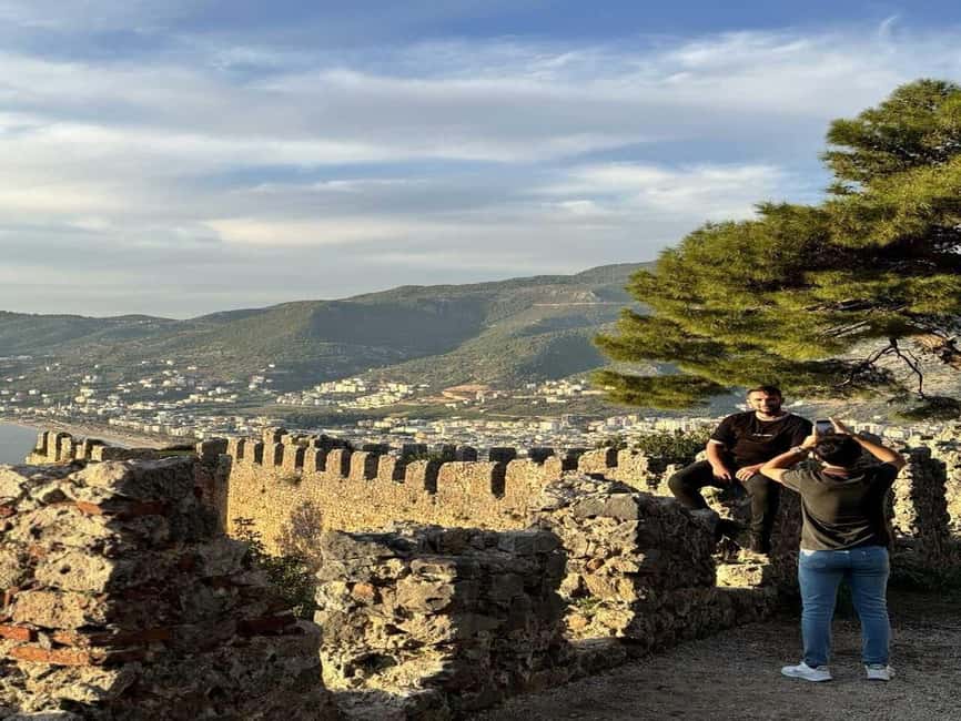 Alanya Night City Tour: Castle, Cleopatra Beach & Cable Car - Suleymaniye Mosque and the shifting evening mood