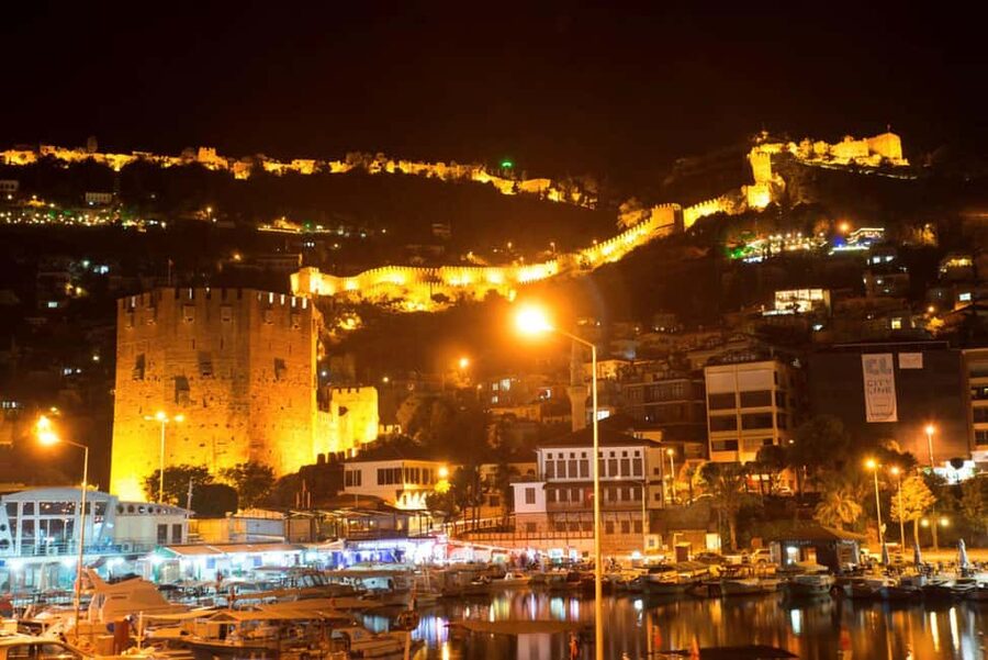 Alanya Night Tour: Castle, Cable Car & Cleopatra Beach - Panoramic viewpoint timing, and how to shoot the skyline