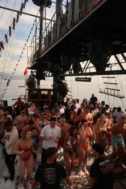 Alanya: Pirate Boat Party with Foam, Disco, Lunch & Drinks - Who this pirate boat party is for, and who should skip it