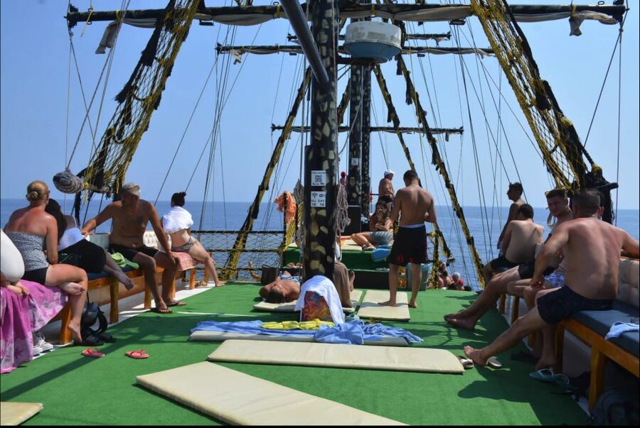 Alanya: Pirate Boat Tour w/ BBQ & Foam Party - From Alanya Harbor To Pirate Boat SWORD LION