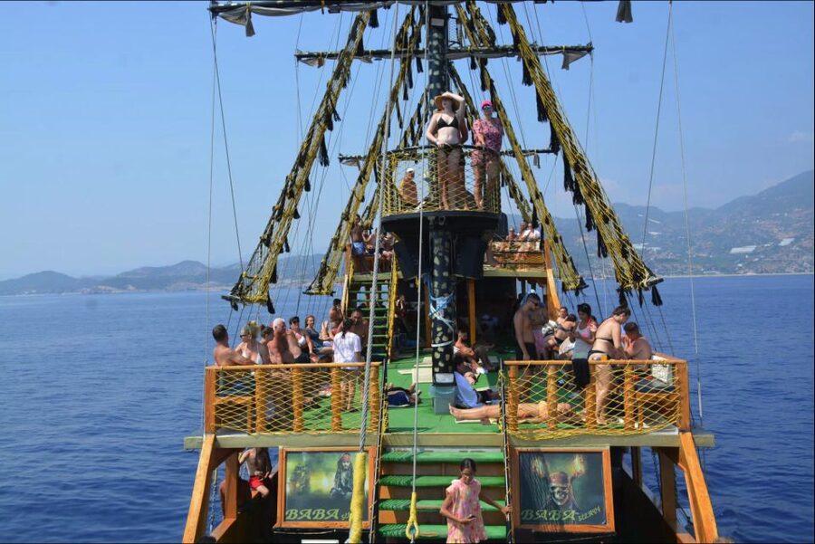 Alanya: Pirate Boat Tour w/ BBQ & Foam Party - Seeing Alanya Icons from the Sea