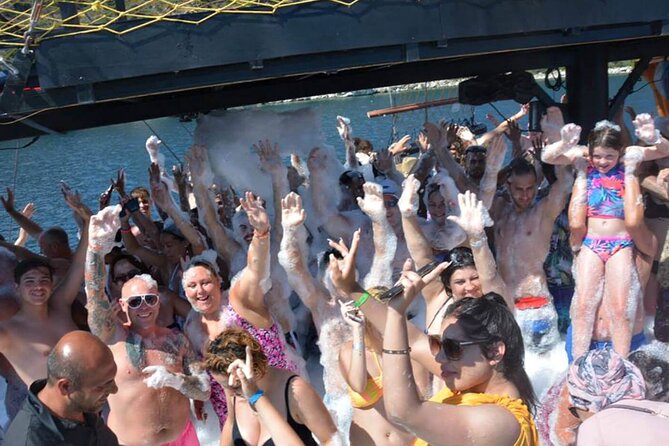 Alanya Pirate Boat Trip All-Inclusive with Lunch & Transfers - Swimming stops: how the 4 to 5 breaks shape the day