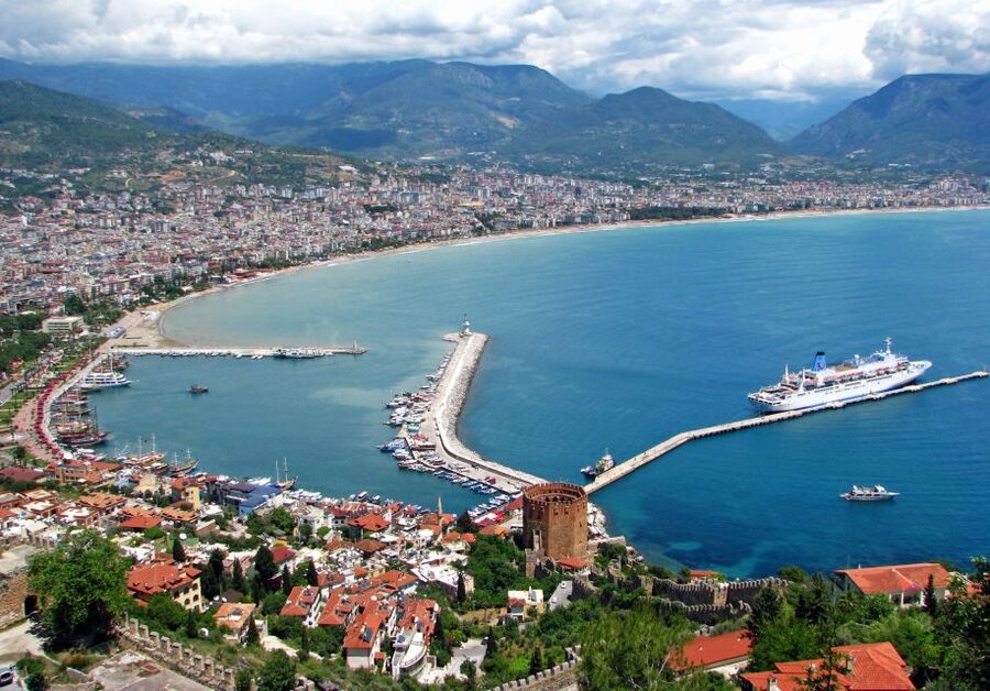 Alanya Pirate Boat Trip with Lunch, Swimming & Foam Party - What this pirate boat trip feels like on the water