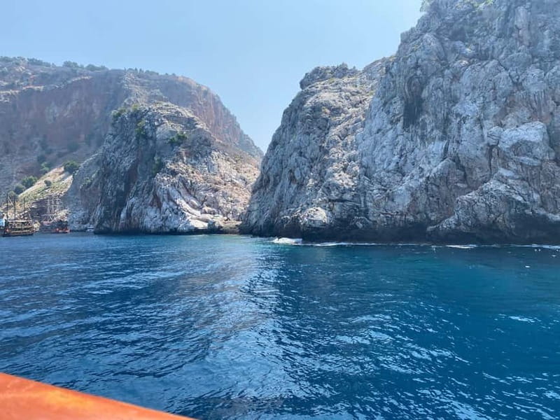 Alanya: Pirate Boat with Pickup, Lunch, & Unlimited Drinks - Caves in the Alanya sea: Pirates, Lovers, and Phosphorus