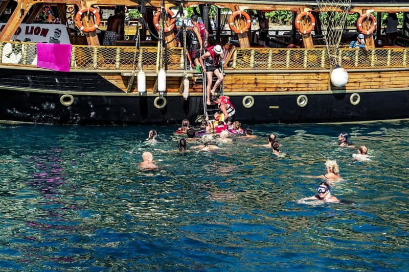 Alanya: Pirate Boat with Transfer, Lunch & Soft Drinks - Who Should Book This Alanya Pirate Boat Cruise?