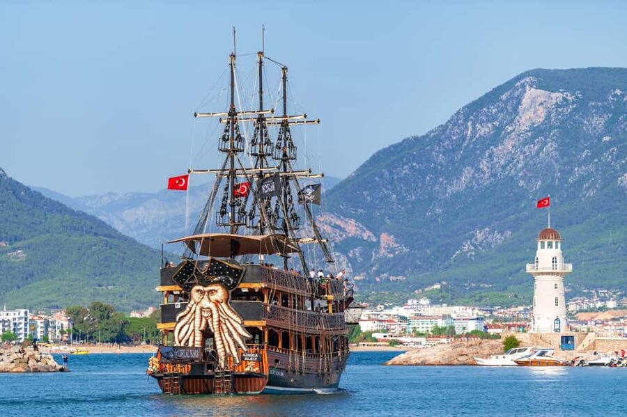 Alanya: Pirate Boat with Transfer, Lunch & Unlimited Drinks - Why this Alanya pirate boat feels like value