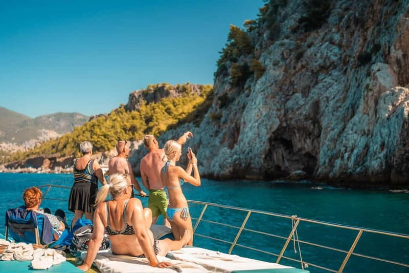 Alanya: Small-Group Boat Tour with Lunch and Soft Drinks - Out past Alanya Castle: the 4-cave route that changes the scenery fast