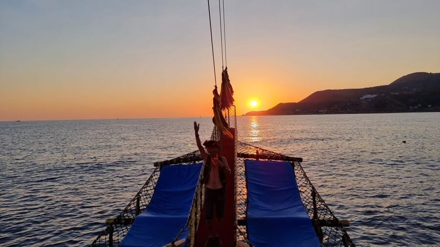 Alanya: Sunset Cruise with Dinner - From Alanya Harbor to the Horizon, What You Get for $29