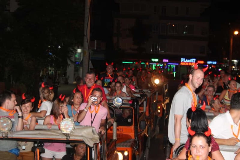 Alanya: Sunset Night Safari with Boat Trip with Dinner - Alanya Marina boat boarding, then the 2-hour night cruise party