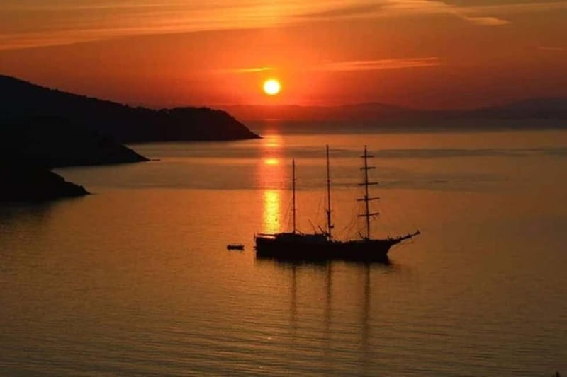 Alanya: Sunset Party Boat w/ Dinner & Unlimited Drinks - Price and What You Actually Get for Around $29