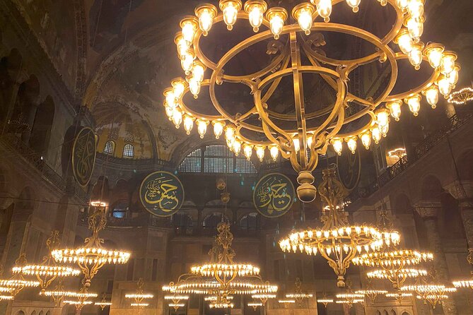 All-in-One Istanbul Highlights :Private Full Day Tour in Old City - Grand Bazaar: the maze, the shopping strategy, and Sunday timing