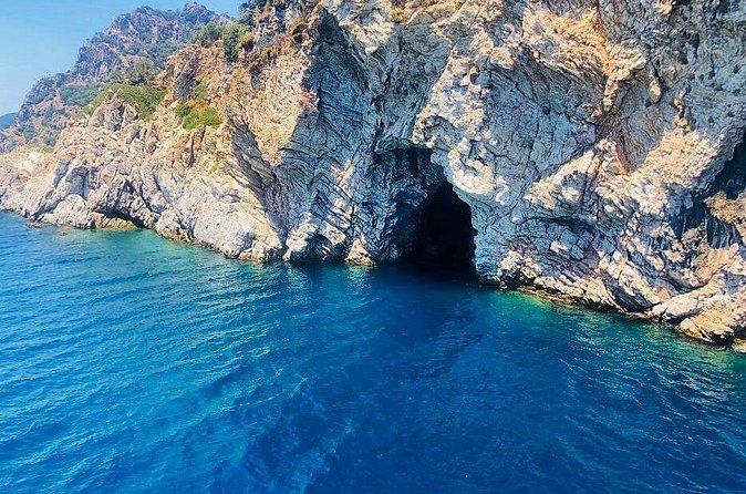 All Inclusive Pirate Boat Trip in Alanya - What you’re really paying for: swimming plus onboard fun