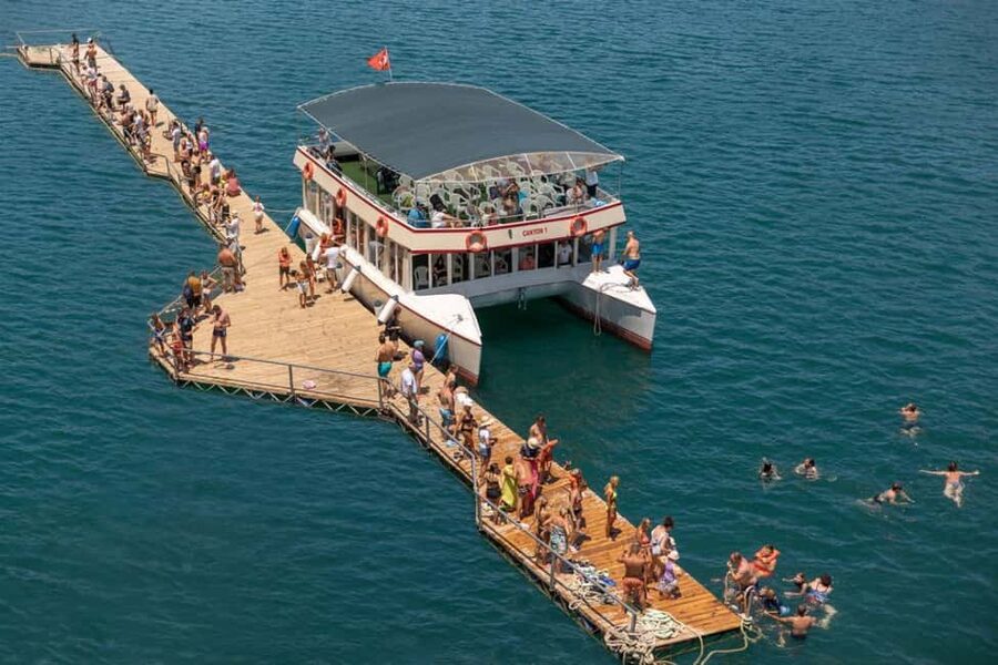 Antalya/Alanya: Green Canyon With Boat&Lunch - Guide and Languages: Live Commentary in Turkish, Russian, German, English
