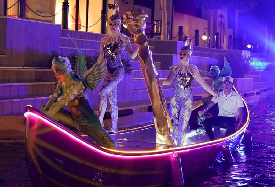 Antalya/Alanya/Side: Land of Legends Night Show & Shopping - Photo rules and small comfort tips that save your evening