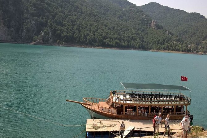 Antalya: Green Canyon Boat Trip with Lunch and Drinks - Green Canyon cruise from the Oymapinar Dam area