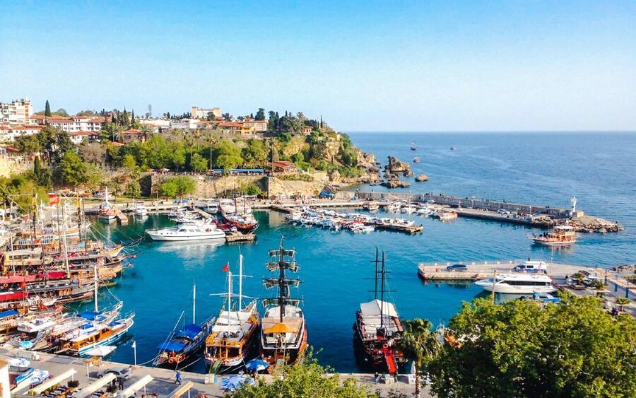 Antalya: Guided Old Town Tour with Boat Trip and Lunch - Shopping at Argentum and your 40 minutes of free time