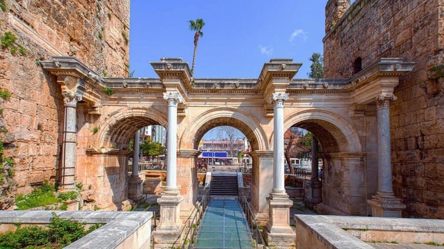 Antalya: Old City, Waterfalls cable/c & Boat Tour - Guides on This Tour: The Difference Between a Good Day and a Great Day