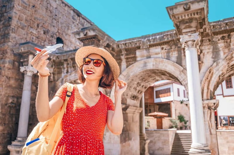 Antalya: Old Town Walking Tour with Turkish Tea and Baklava - Hıdırlık Tower: Views, Roman Timing, and a Lighthouse Past