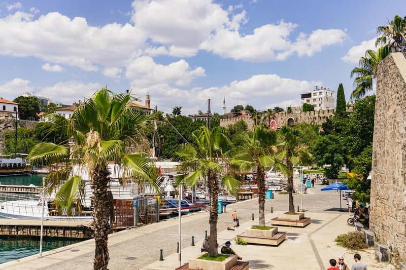 Antalya: Old Town with Aquarium or Cable Car & Waterfalls - Antalya Aquarium: The Tunnel Experience for Rainy or Family-Friendly Days