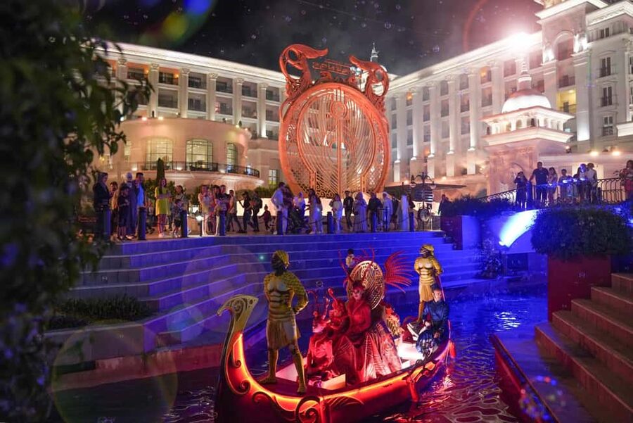 Antalya/Side/Alanya: Land of Legends Night Show w/Shopping - Food, souvenirs, and what is actually included