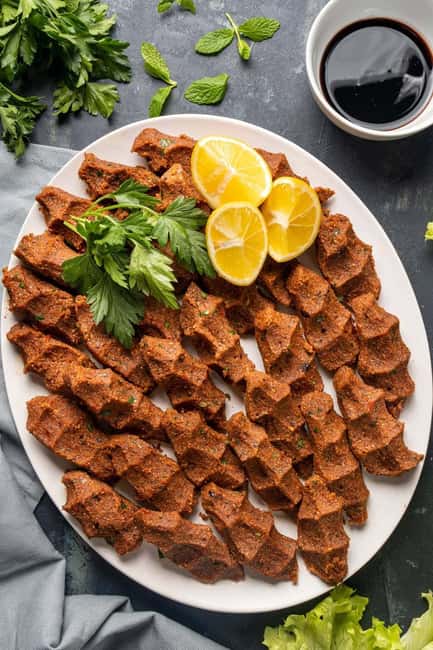 Authentic Food Tour in Istanbul’s Asian Side – Kadıköy - Stuffed mussels (midye dolma) and the wet burger sauce factor