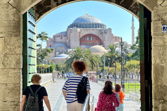 Best of Istanbul: Basilica Cistern - Blue Mosque - Grand Bazaar - Why this 3-hour highlights loop is a smart use of your time