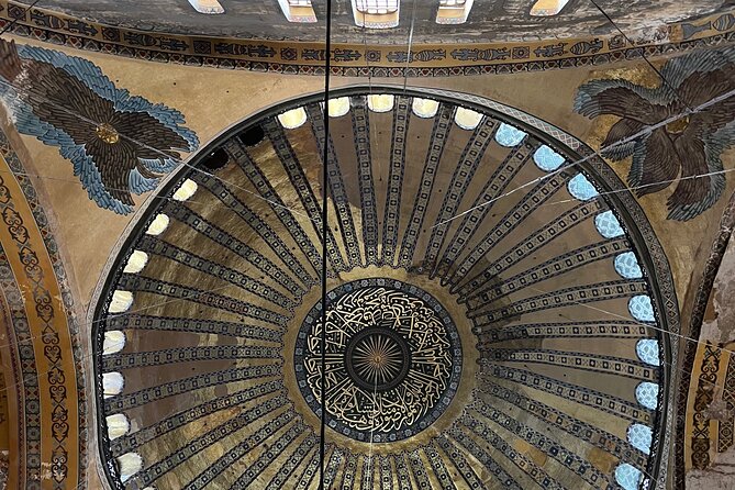 Best of Istanbul City Full-Day Tour with Transfers - How the Guide Changes the Day: Photo Help and Smart Stops