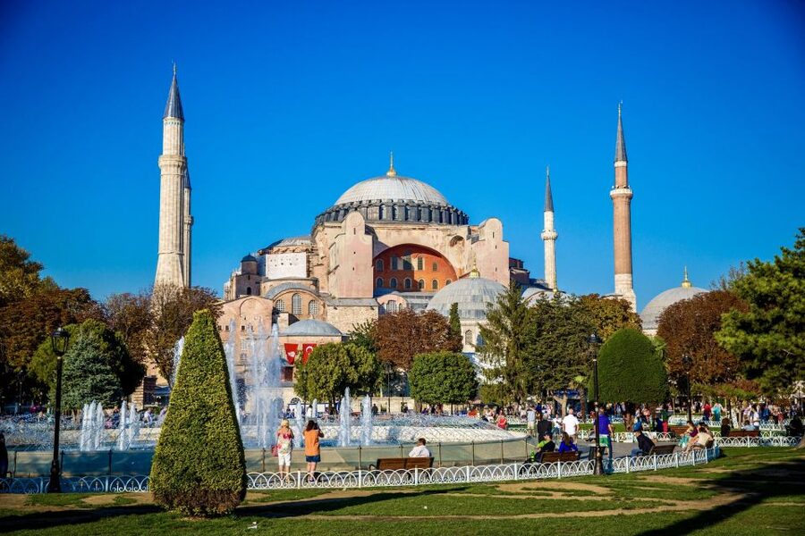Blue Mosque, Topkapı Palace and Harem Guided Tour - Price and logistics: where the real value comes from