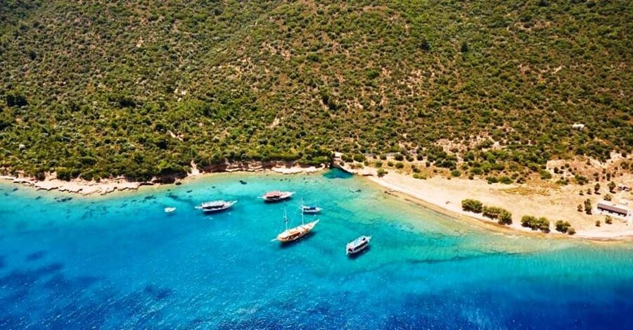 Bodrum Boat Tour with Lunch: Beaches and Islands - The stops that shape the day: Black Island, Poyraz Bay, and Rabbit Bay