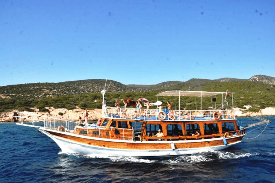 Bodrum Boat Tour with Lunch: Beaches and Islands - Who this Bodrum boat tour is best for