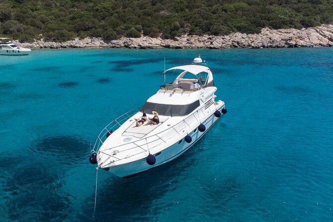 Bodrum Private Motor-Yacht Sunset Tour With Dinner For 3 Hour - Dinner on the Water: Fish, Chicken, or Vegetarian Plus Soft Drinks