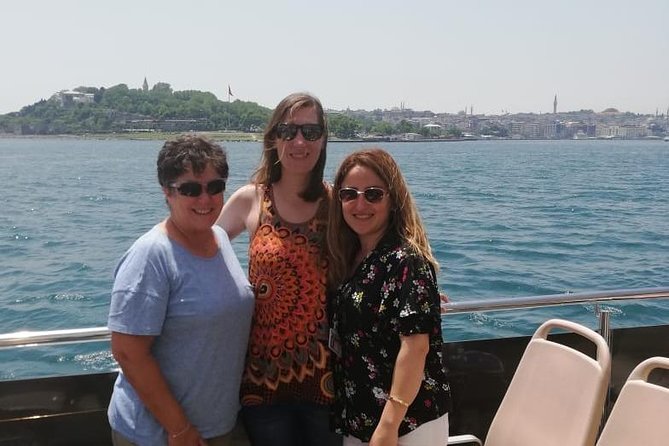 Bosphorus Cruise with Dolmabahce Palace and Istiklal Street Tour - Why this Bosphorus and Palace day works as a single itinerary